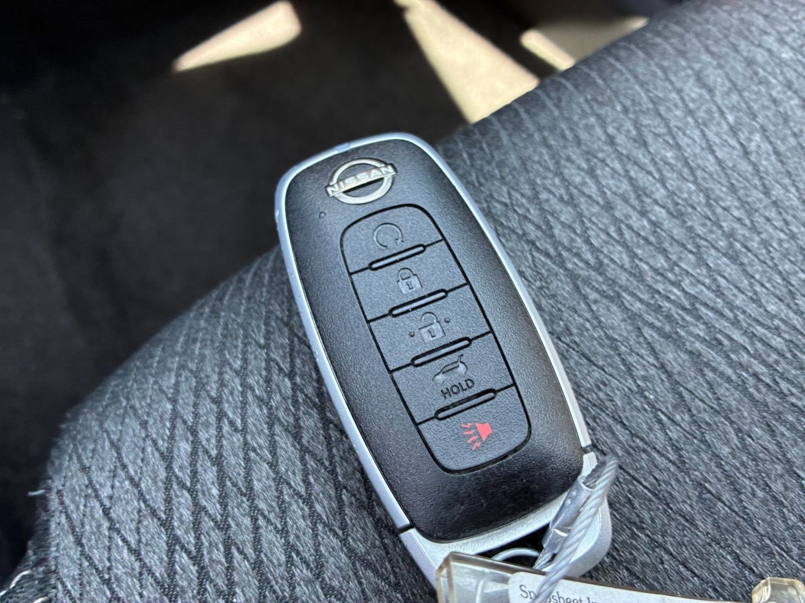 Used 2025 Nissan Rogue SV FWD image 27