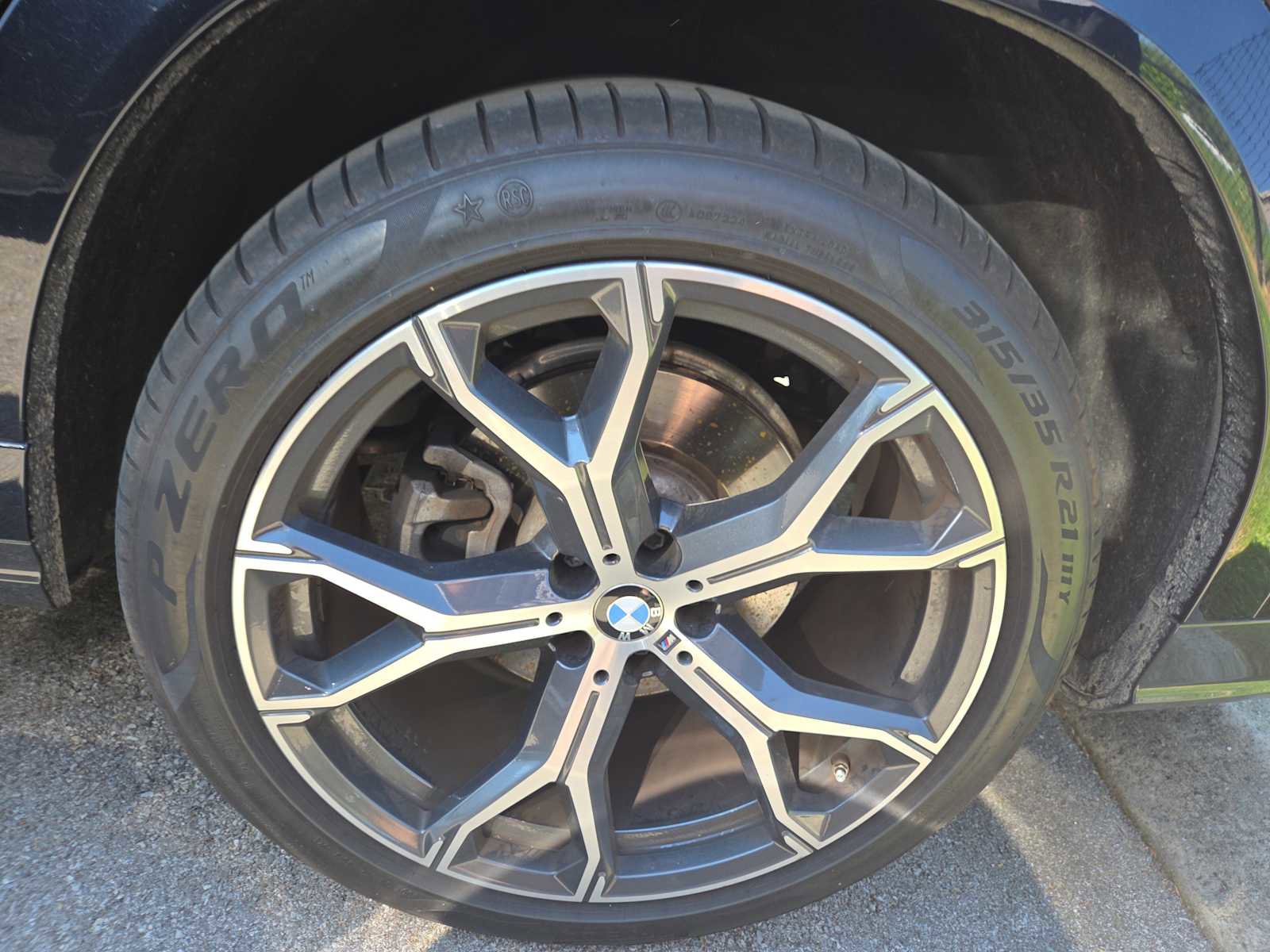 Used 2021 BMW X6 xDrive40i w/ M Sport Package image 7