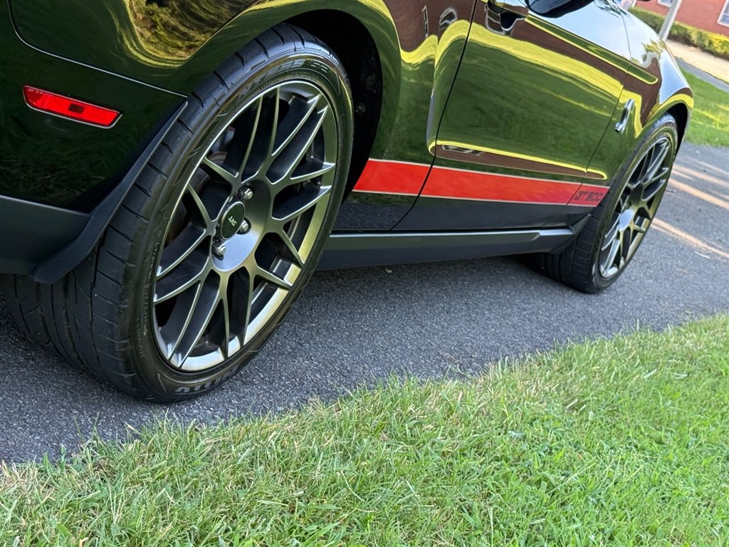 Used 2012 Ford Mustang Shelby GT500 w/ SVT Performance Pkg RWD image 38