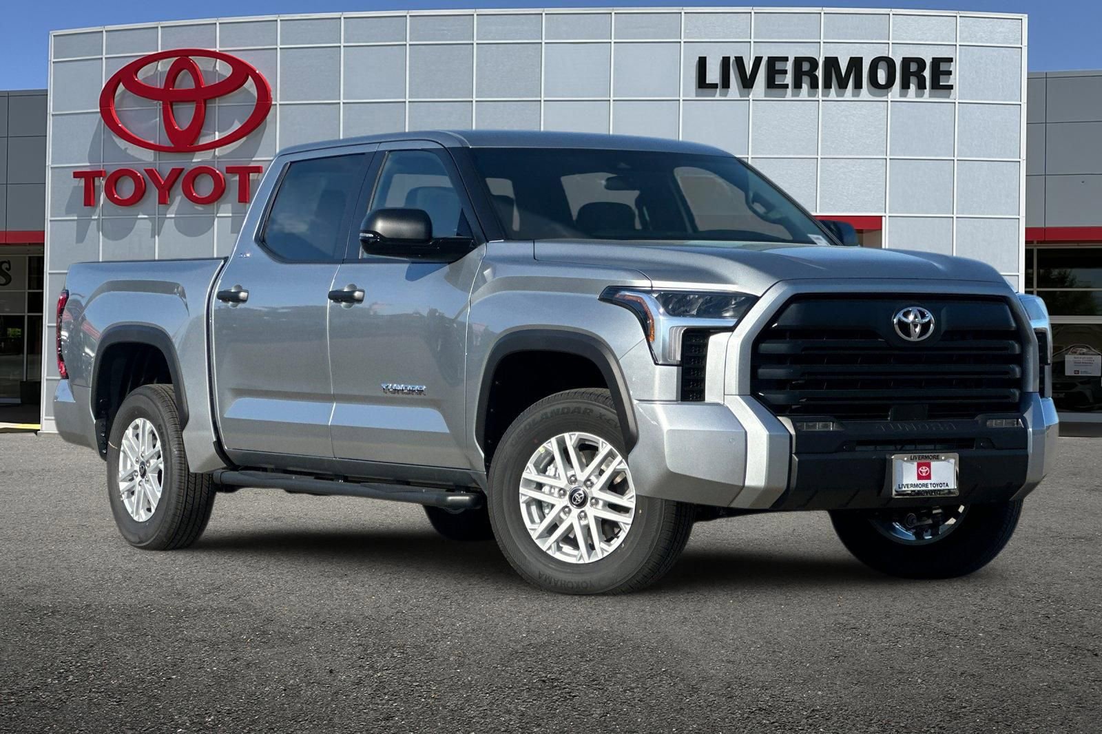 New 2026 Toyota Tundra SR5 image 2
