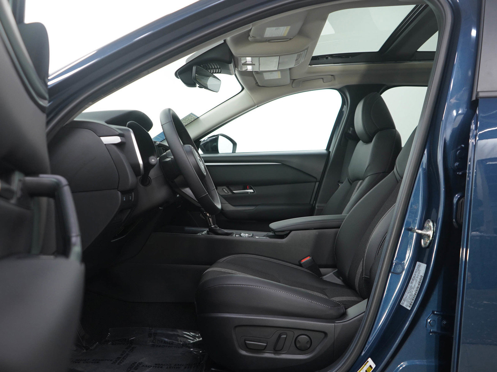 Used 2025 MAZDA CX-50 AWD 2.5 S w/ Premium Package image 23