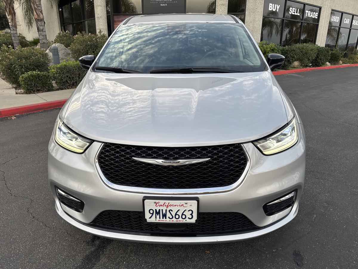 Used 2024 Chrysler Pacifica Select FWD image 39