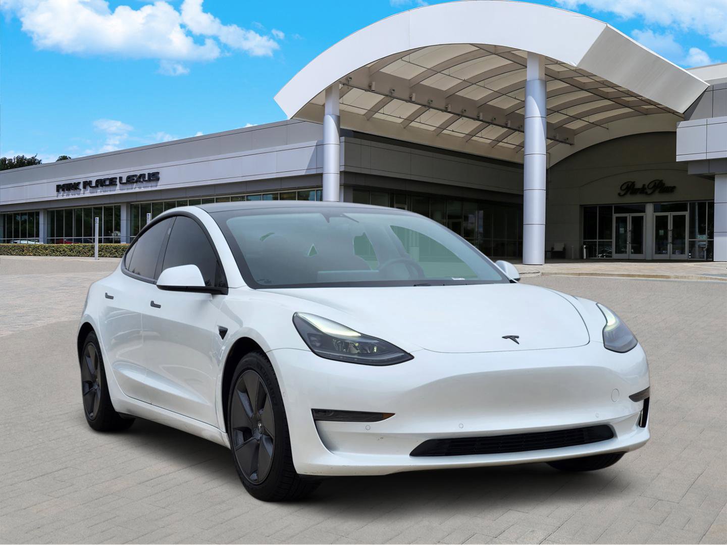 Used 2021 Tesla Model 3 Standard Range Plus image 2
