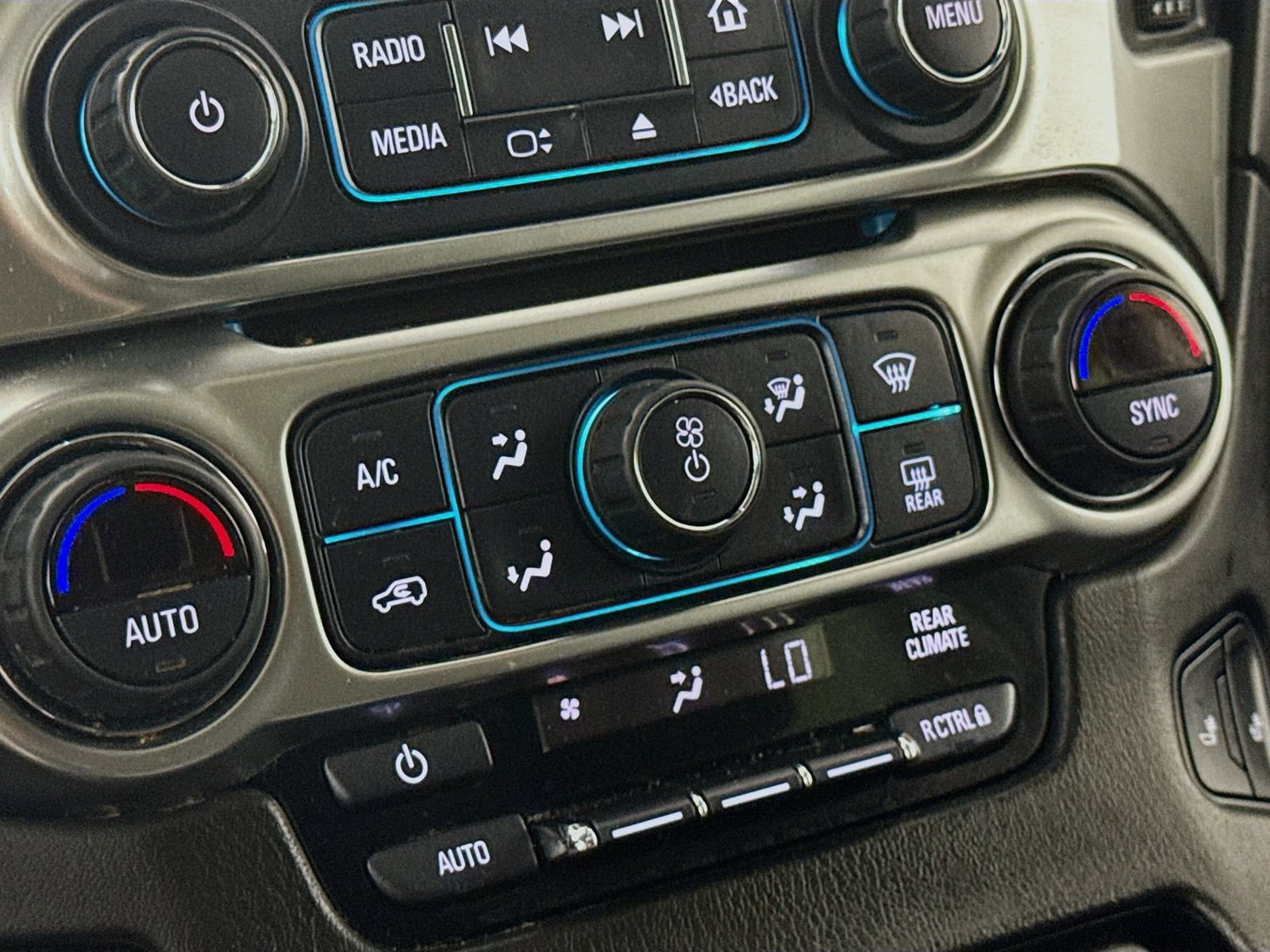 Used 2020 Chevrolet Tahoe LT w/ RST Edition AWD/4WD image 20