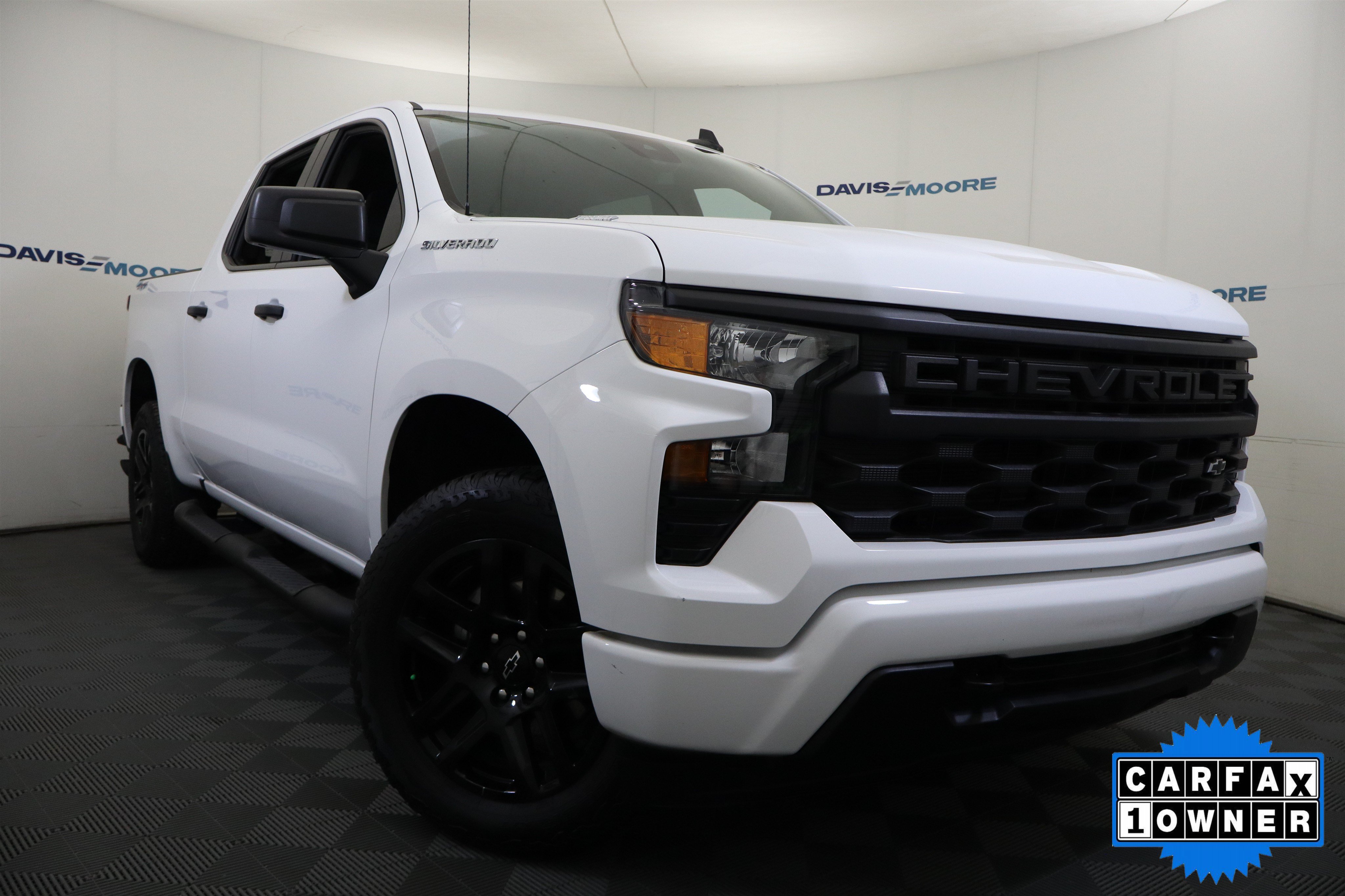 Used 2025 Chevrolet Silverado 1500 Custom w/ Turbomax Blackout Package AWD/4WD image 2
