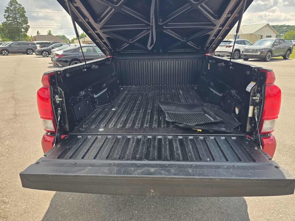 Used 2017 Toyota Tacoma TRD Sport RWD image 13