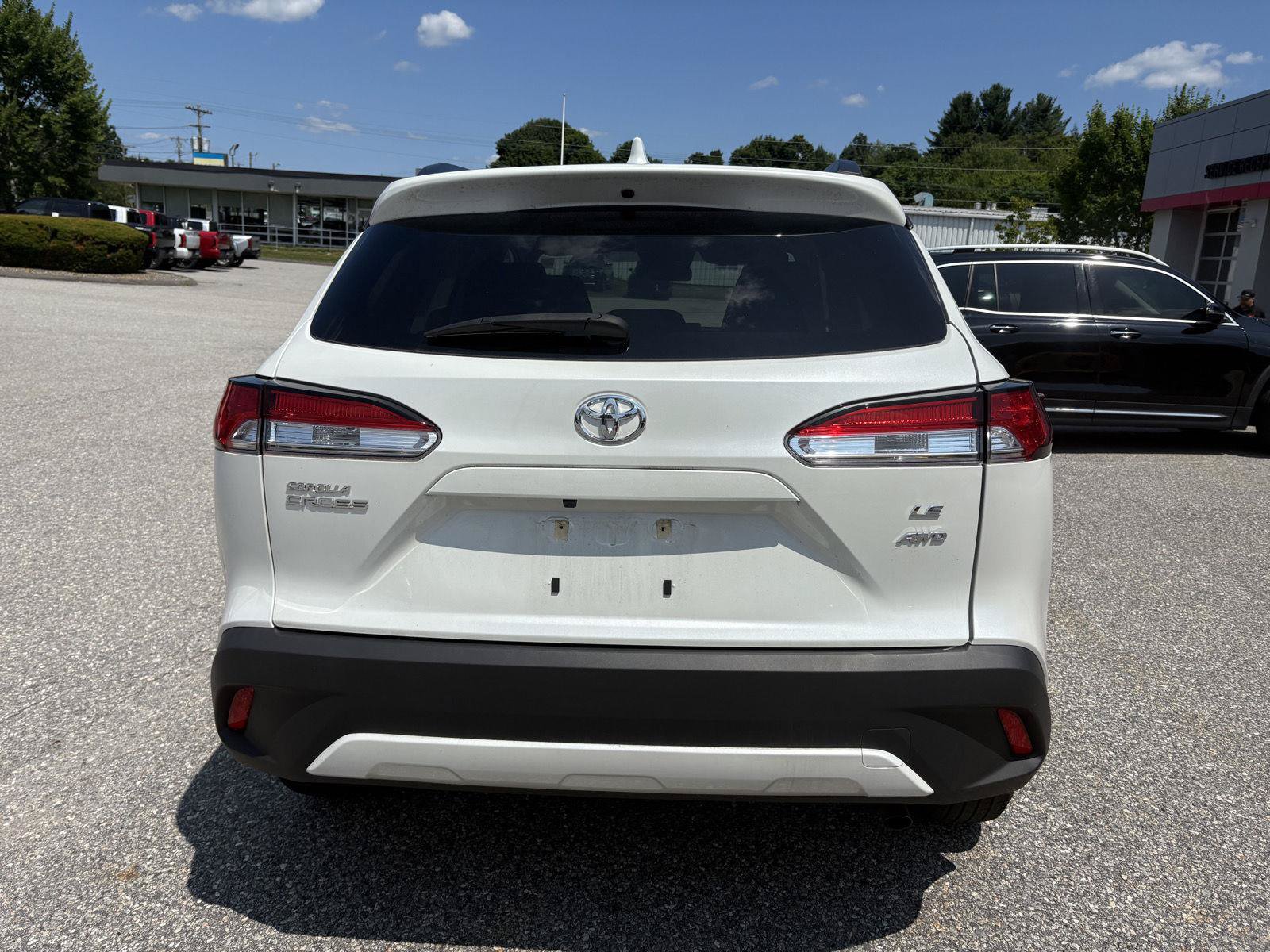 Used 2023 Toyota Corolla Cross LE AWD/4WD image 6