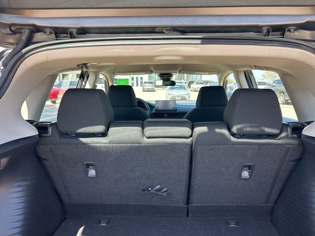 Used 2025 Honda HR-V LX image 8