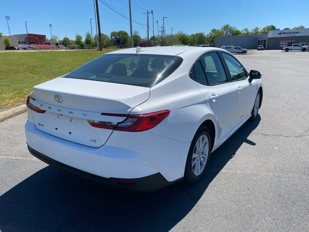 Used 2025 Toyota Camry LE image 7
