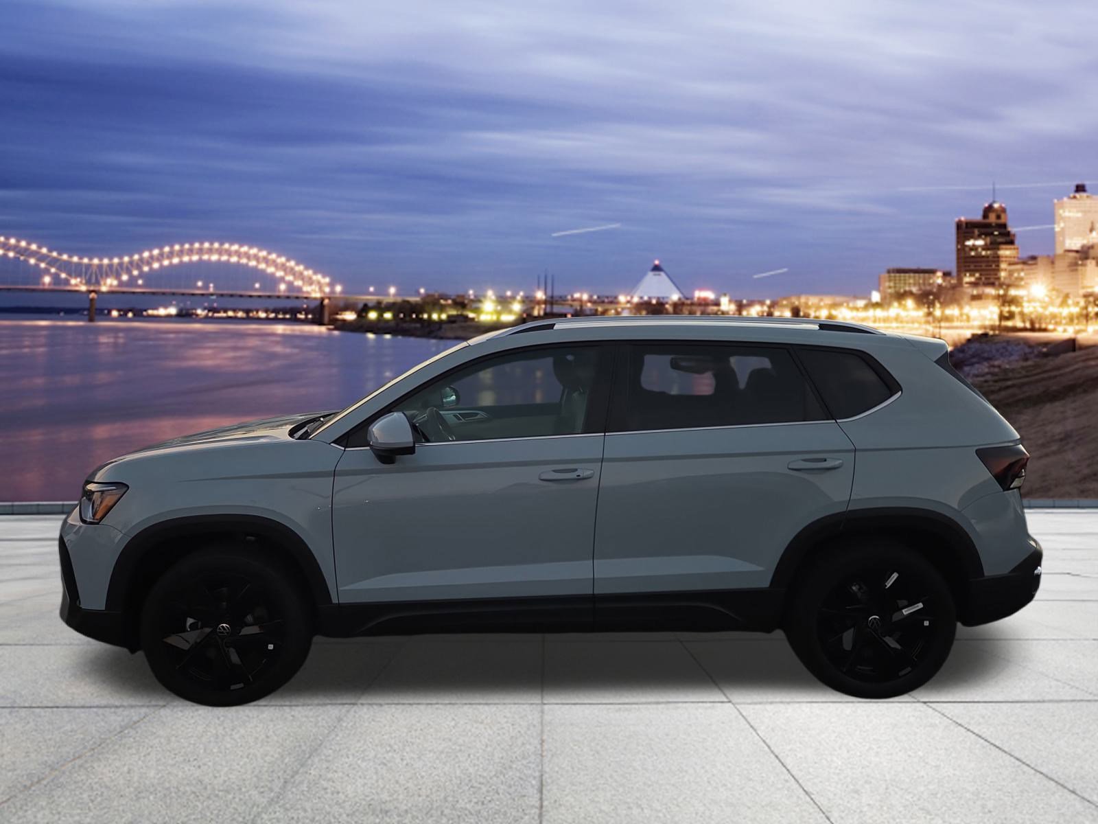 New 2026 Volkswagen Taos SE image 2