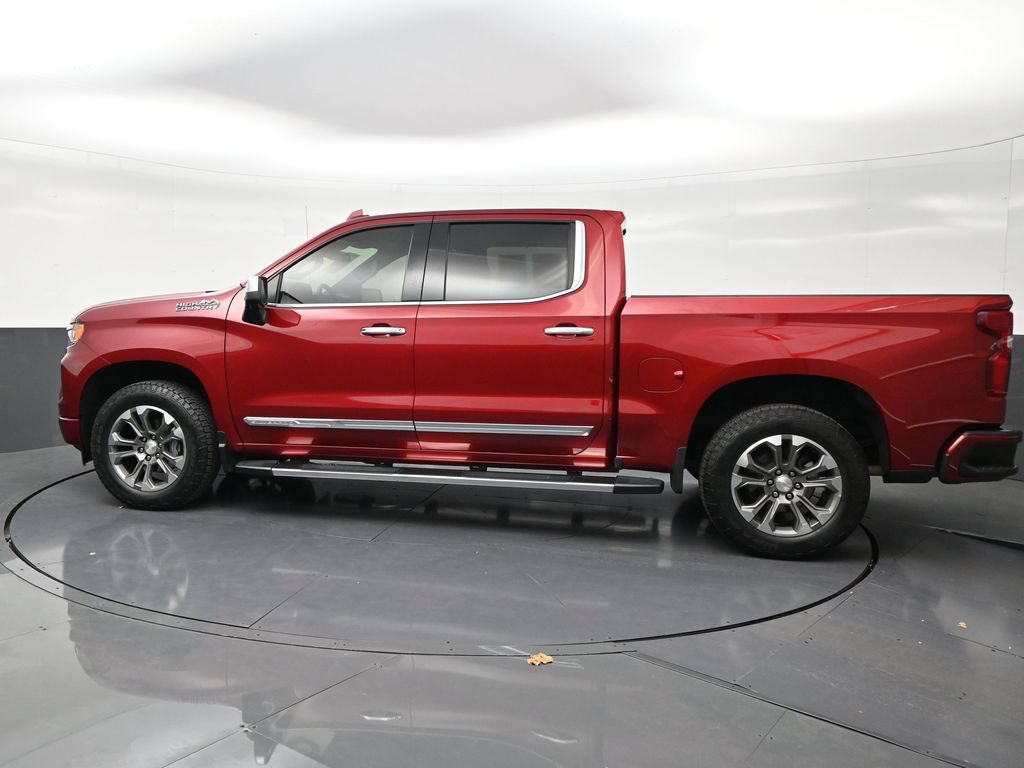 Used 2024 Chevrolet Silverado 1500 High Country w/ Z71 Off-Road Package AWD/4WD image 2