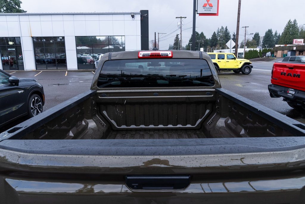 Used 2023 Chevrolet Colorado W/T image 7