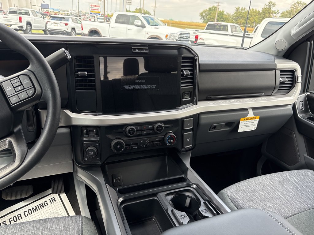 New 2026 Ford F350 XLT w/ XLT Premium Package AWD/4WD image 18
