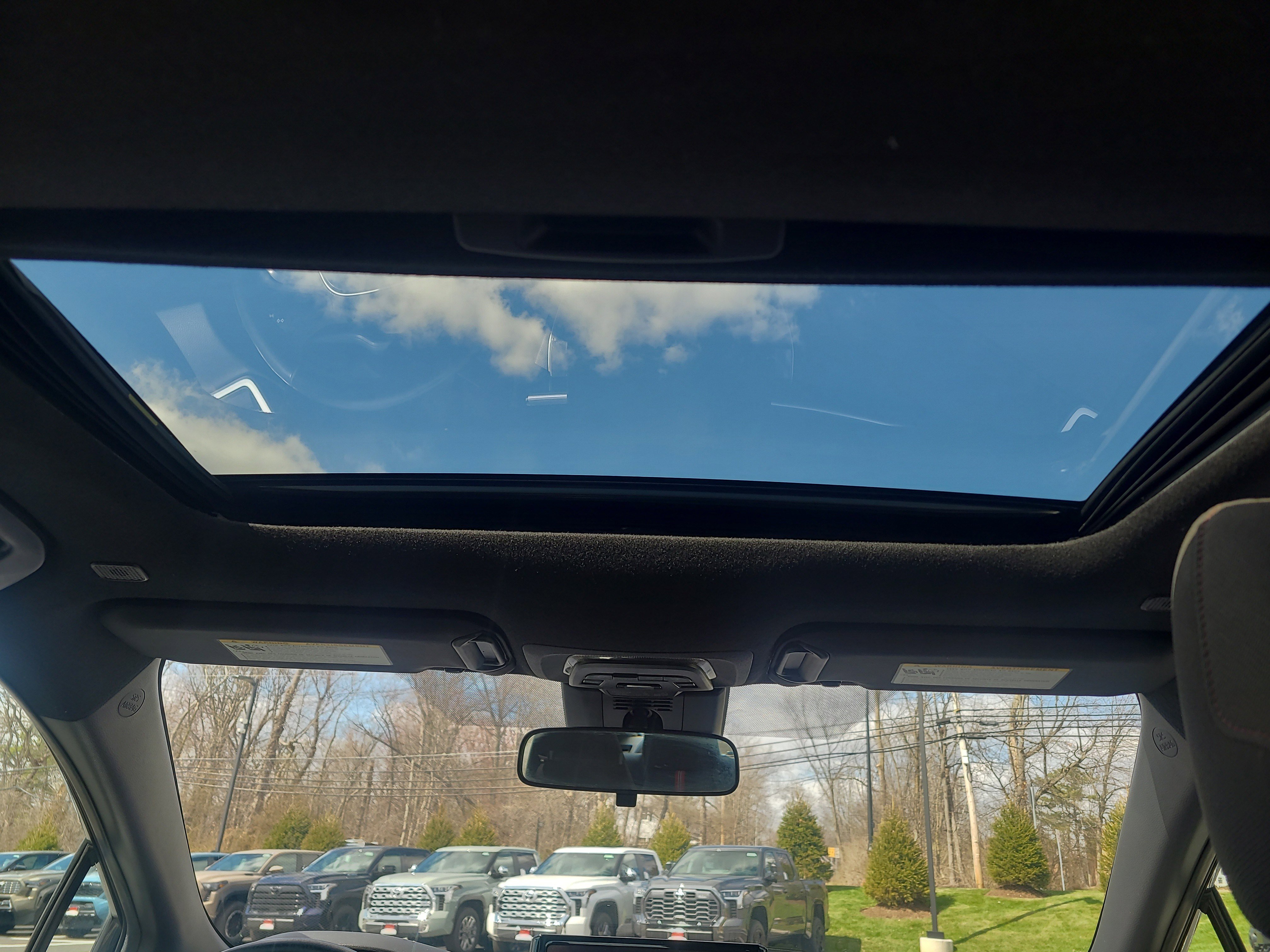 Used 2023 Toyota Corolla SE w/ SE Premium Package image 20