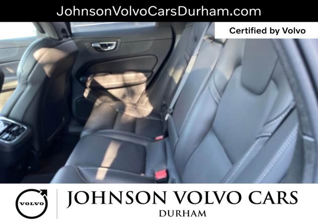 Used 2024 Volvo XC60 B5 Ultimate image 12