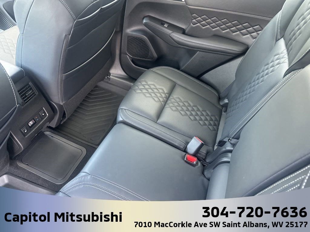 New 2025 Mitsubishi Outlander SEL Black Edition image 19