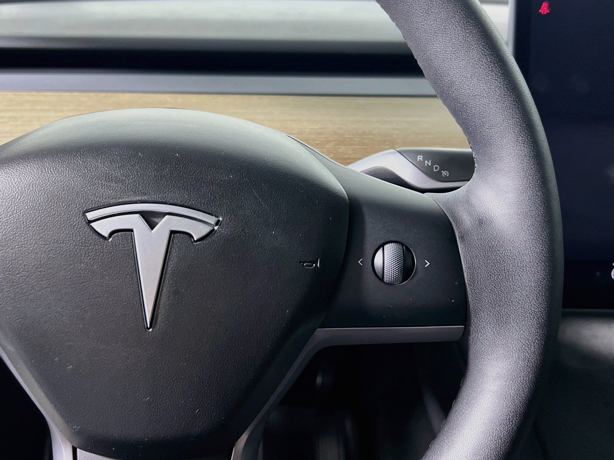 Used 2024 Tesla Model Y Long Range AWD/4WD image 19