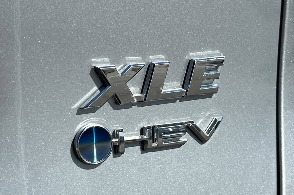 Certified 2025 Toyota RAV4 XLE AWD/4WD image 29