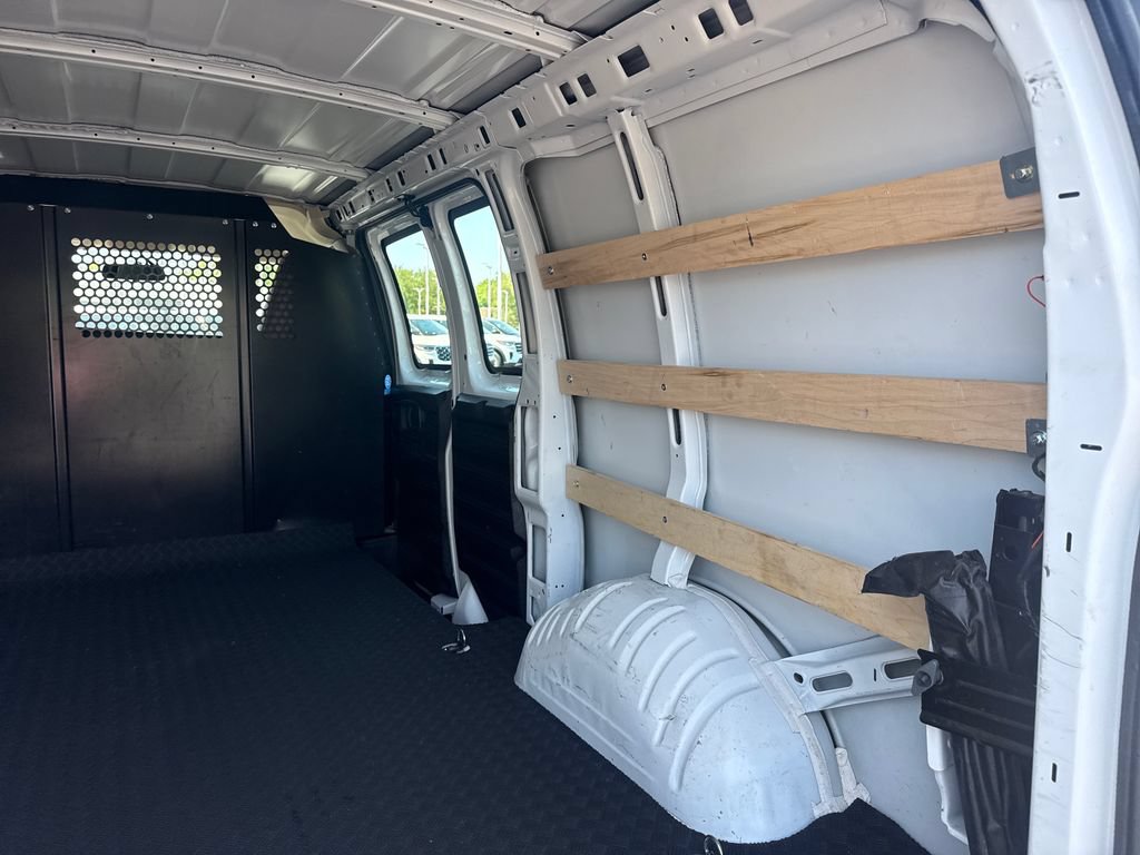 Used 2025 Chevrolet Express 2500 w/ Driver Convenience Package RWD image 14