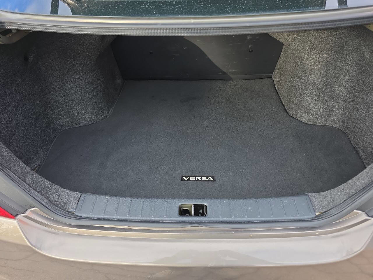 Used 2016 Nissan Versa S Plus image 18