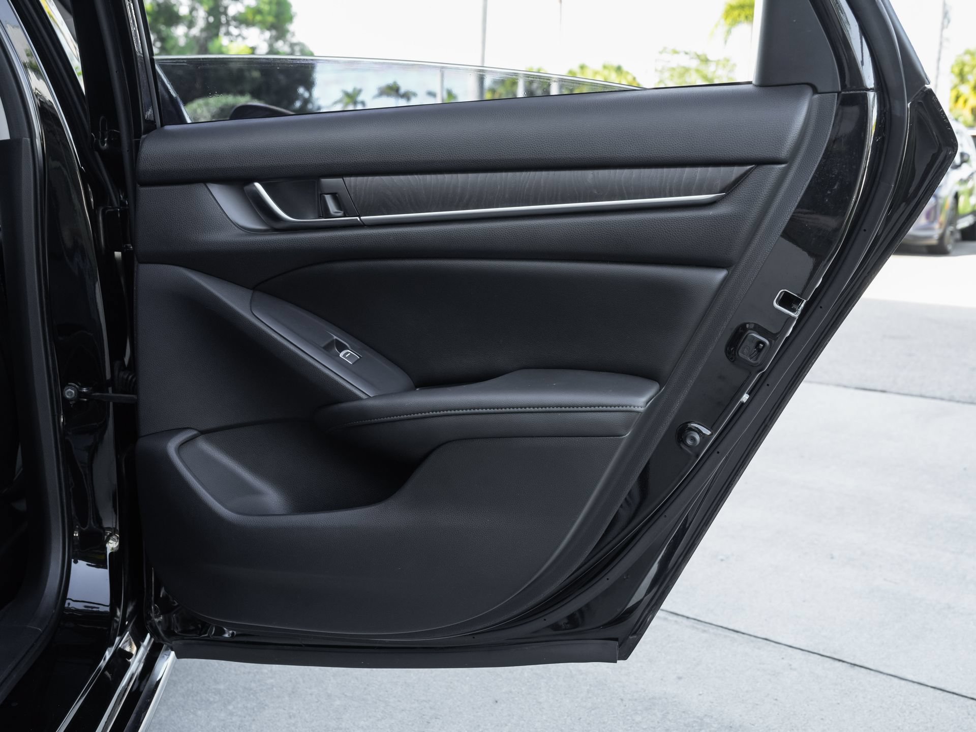 Used 2019 Honda Accord EX-L image 36