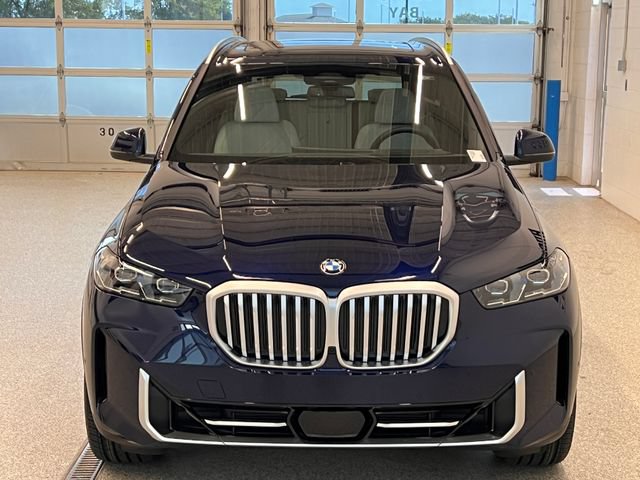 New 2026 BMW X5 xDrive40i w/ Climate Comfort Package AWD/4WD image 3