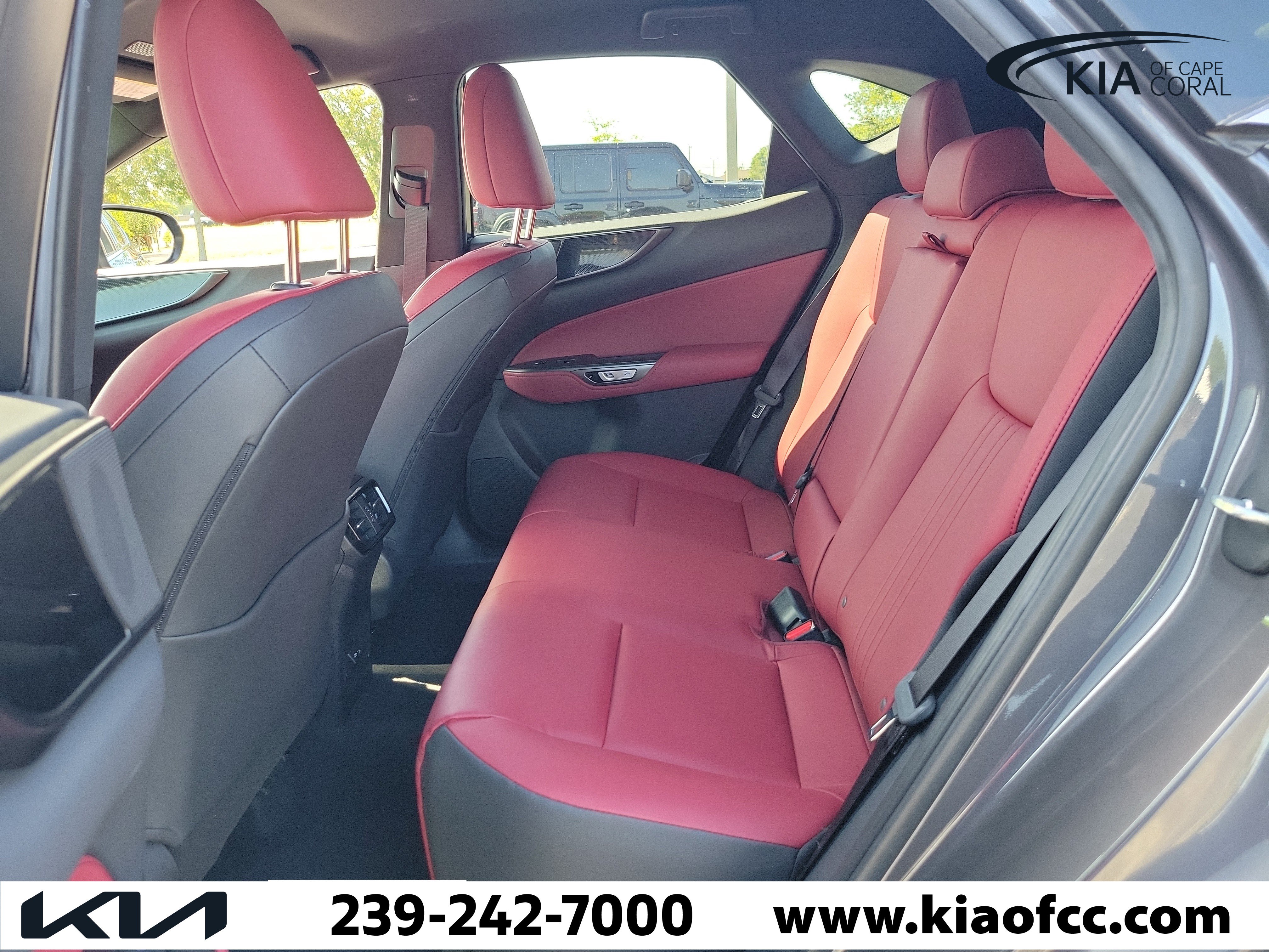 Used 2024 Lexus NX 250 FWD w/ Towing Package (2000 Lbs) image 13