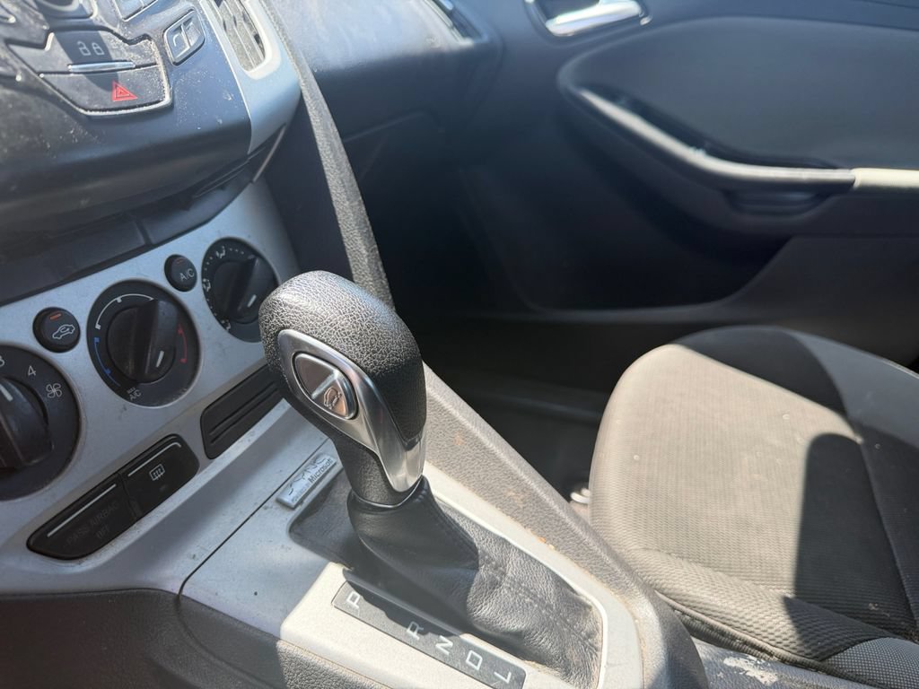 Used 2014 Ford Focus SE FWD image 28