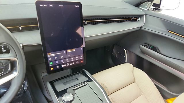 Used 2025 Polestar Polestar 3 AWD/4WD image 40