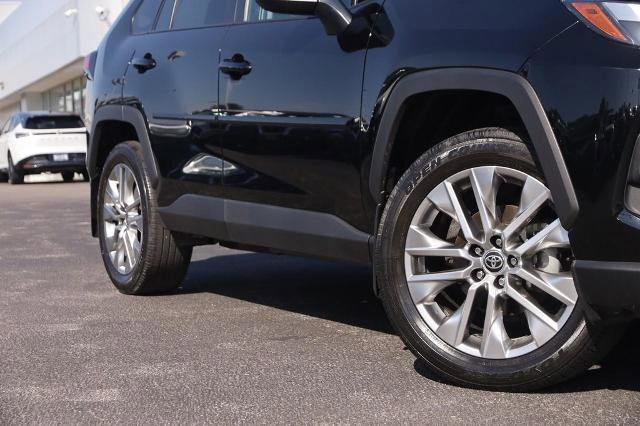 Used 2023 Toyota RAV4 XLE Premium AWD/4WD image 3