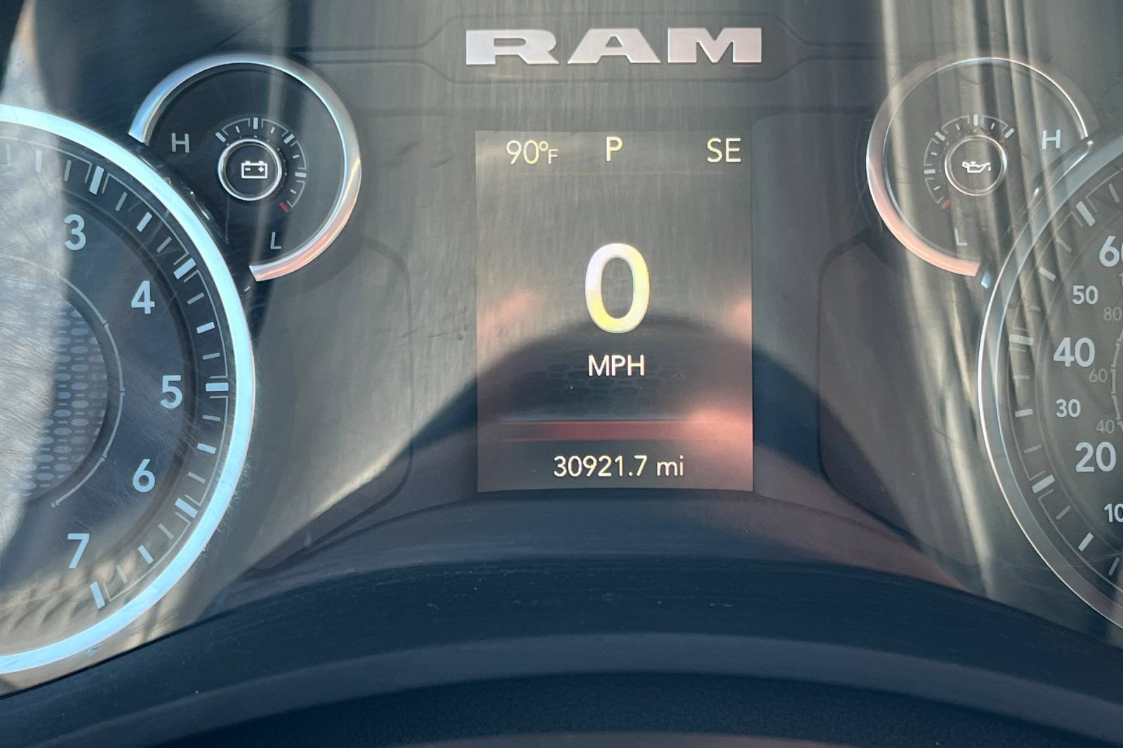 Used 2024 RAM 2500 Big Horn AWD/4WD image 38