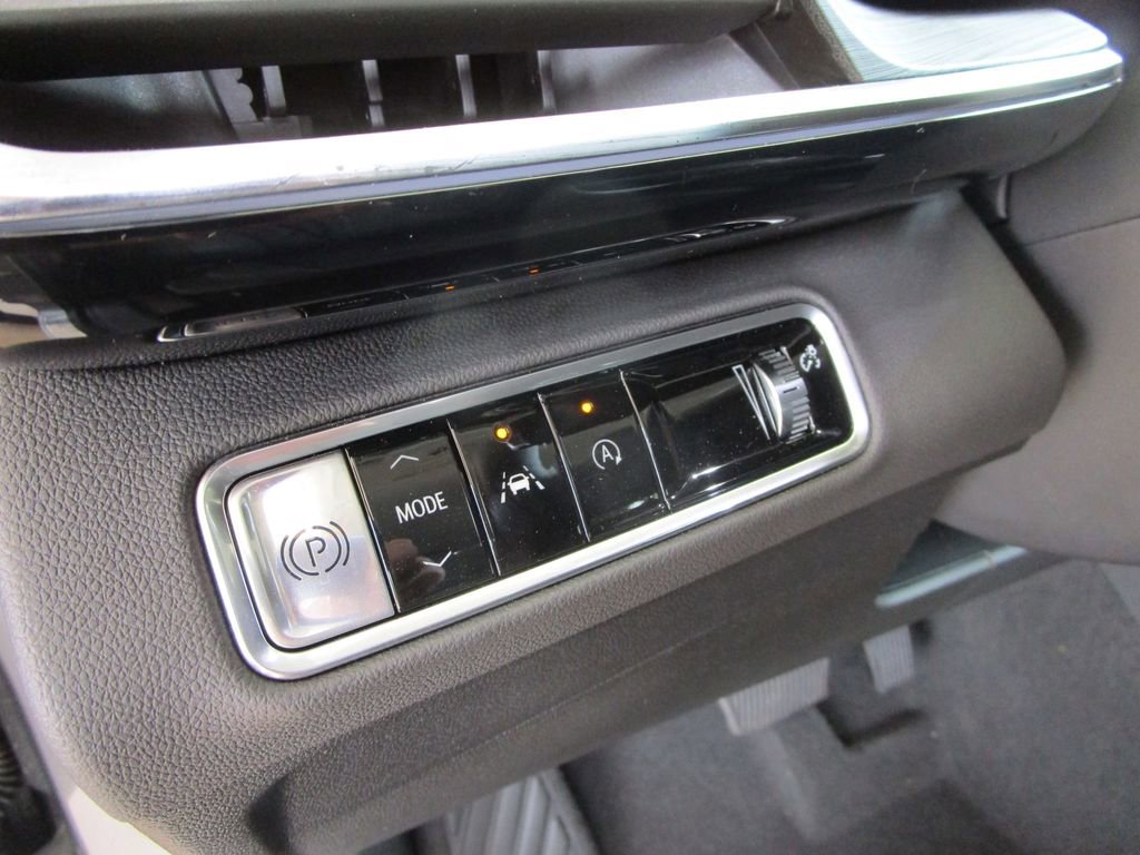Used 2025 Buick Envision Preferred AWD/4WD image 23