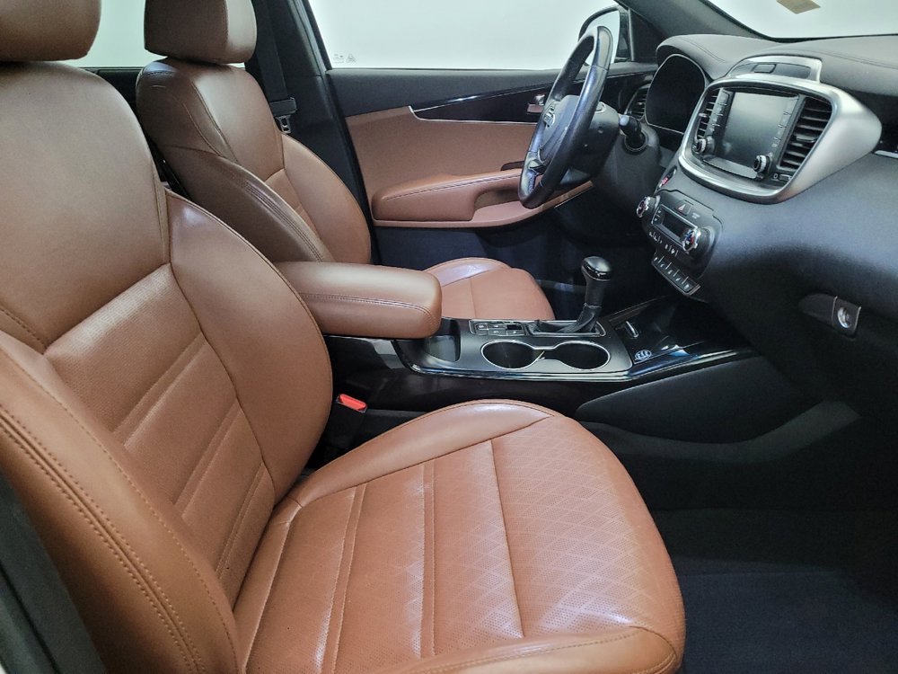 Used 2019 Kia Sorento SX image 21
