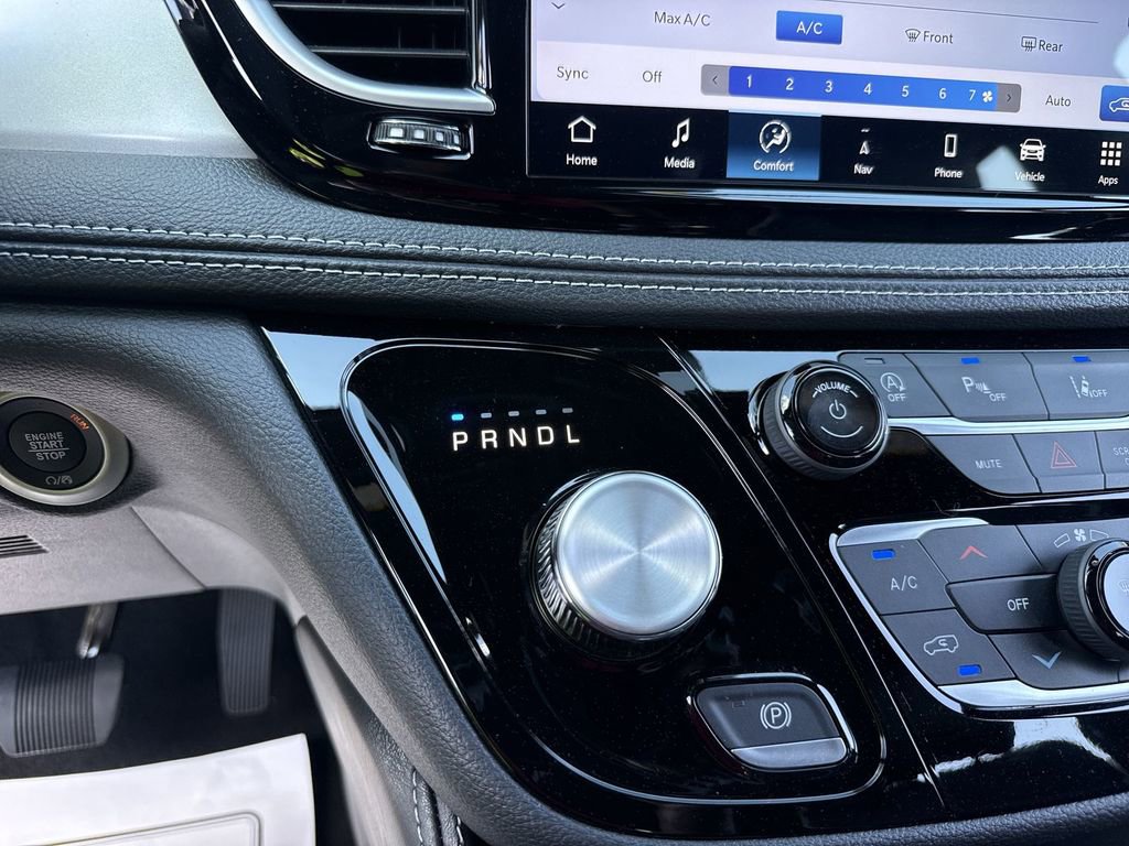 New 2026 Chrysler Pacifica Limited w/ Trailer Tow Group image 19