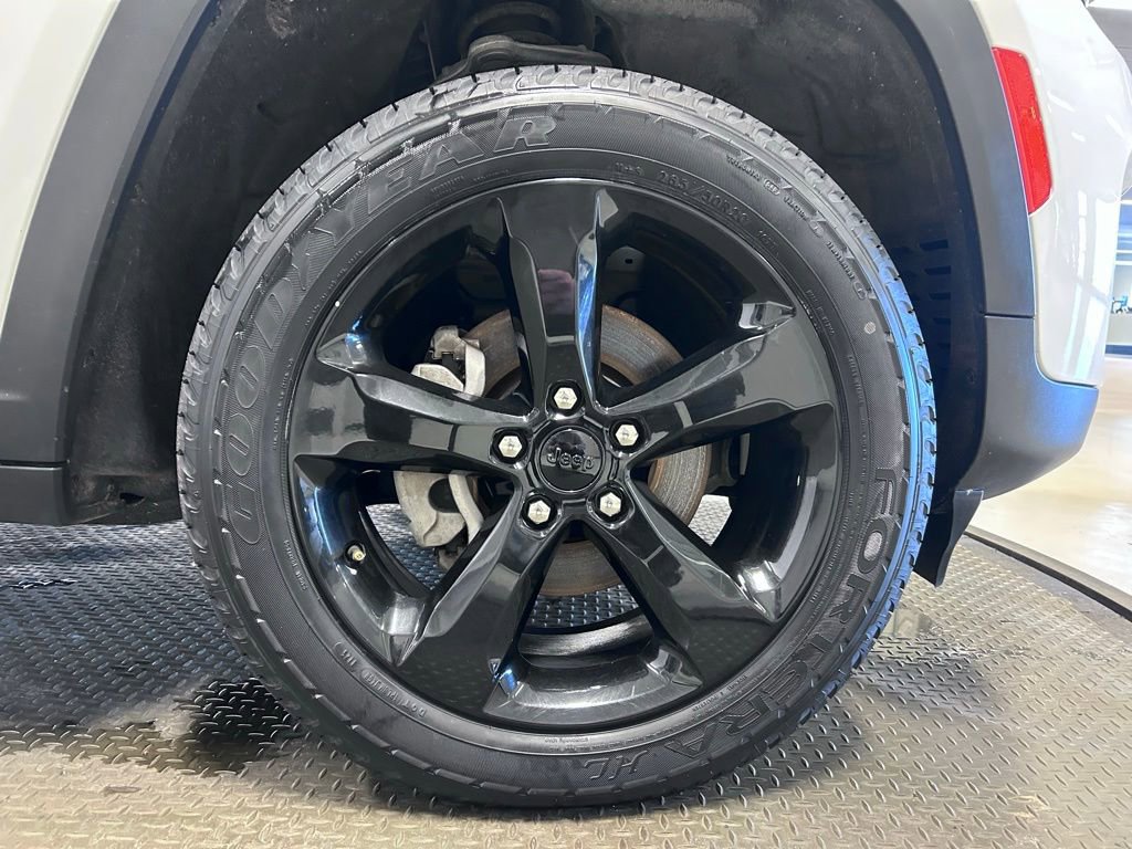 Used 2022 Jeep Grand Cherokee Altitude image 30