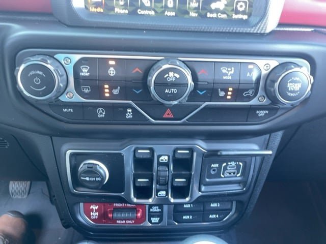 Used 2023 Jeep Wrangler Unlimited Rubicon AWD/4WD image 13