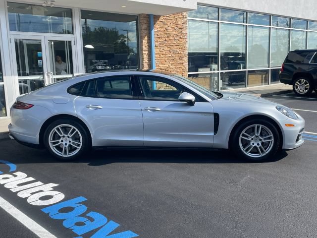 Used 2018 Porsche Panamera 4 AWD/4WD image 13