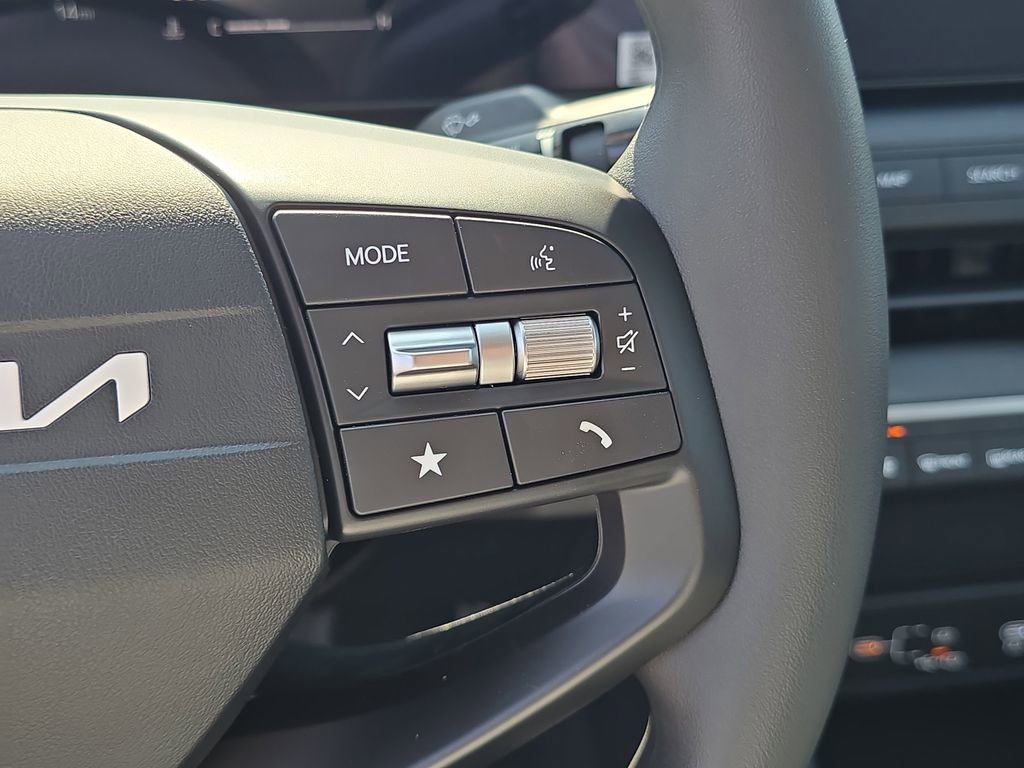 New 2026 Kia K4 FWD image 31