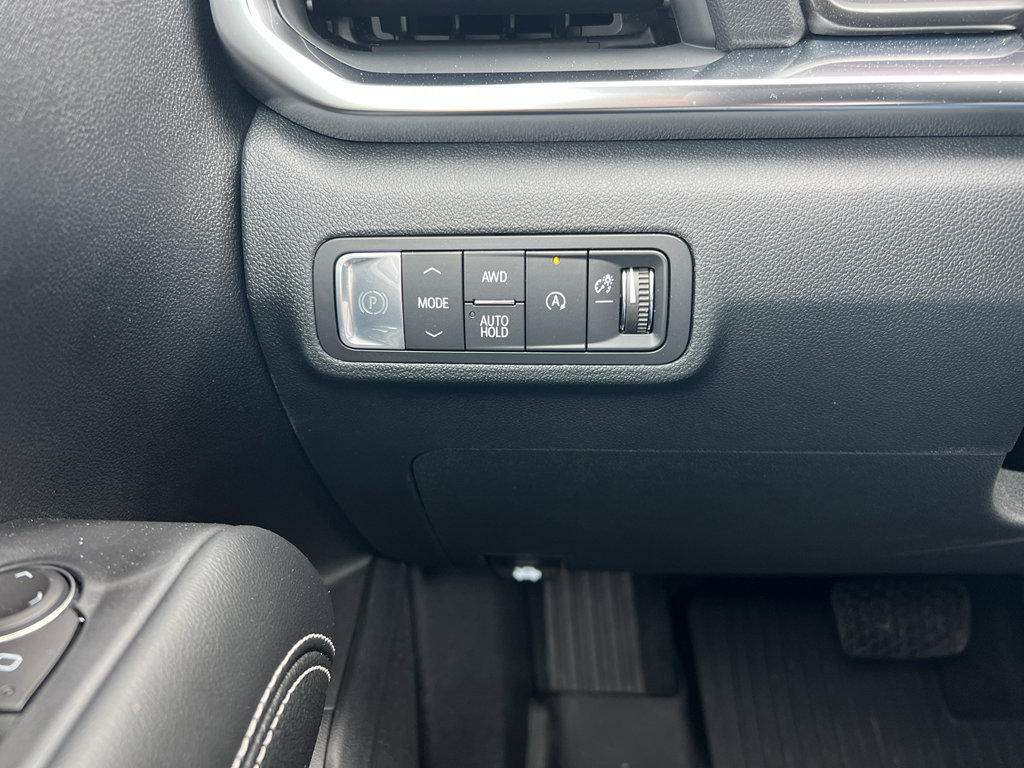 New 2026 GMC Terrain Denali w/ LPO, Black Badging Package image 34