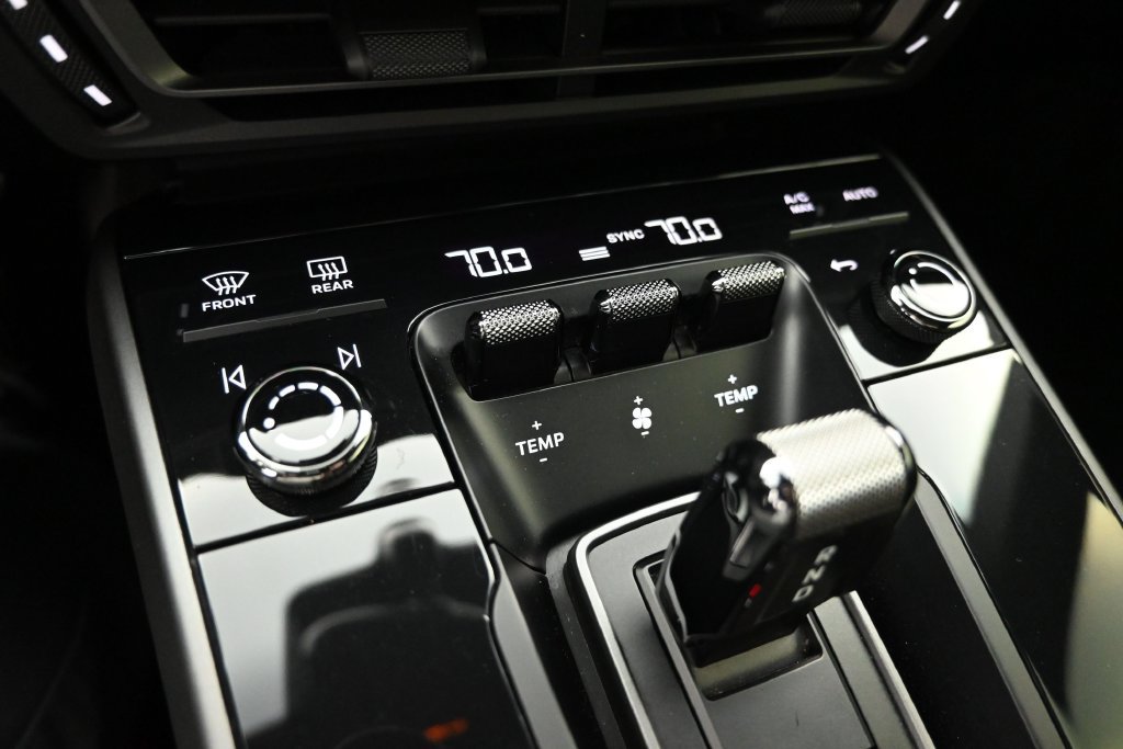 Certified 2020 Porsche 911 Carrera 4S AWD/4WD image 16