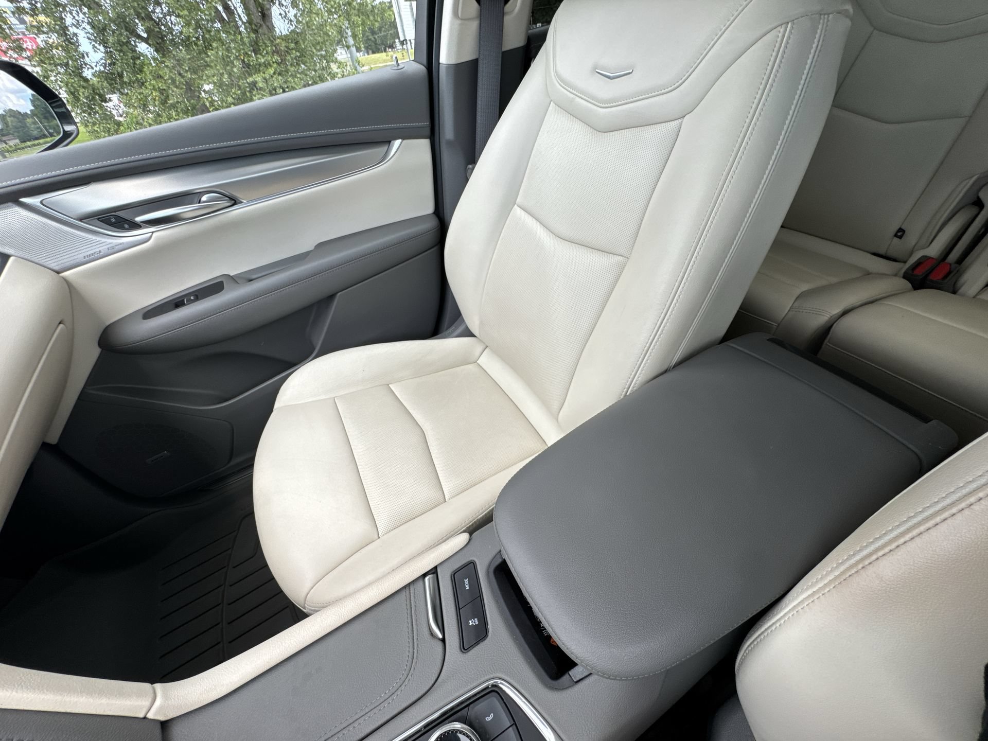 Certified 2023 Cadillac XT5 Premium Luxury AWD/4WD image 21