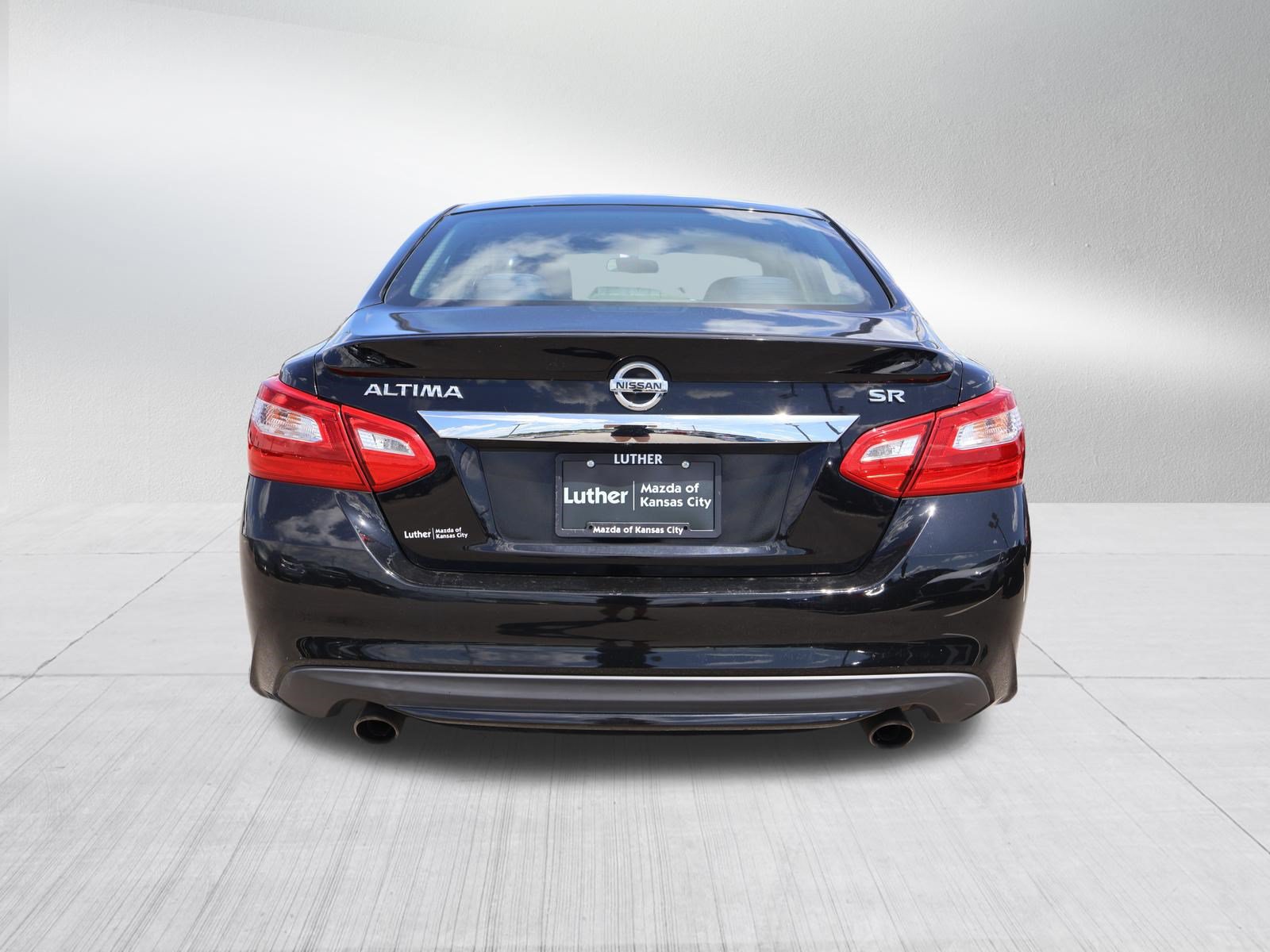 Used 2016 Nissan Altima 2.5 SR FWD image 6