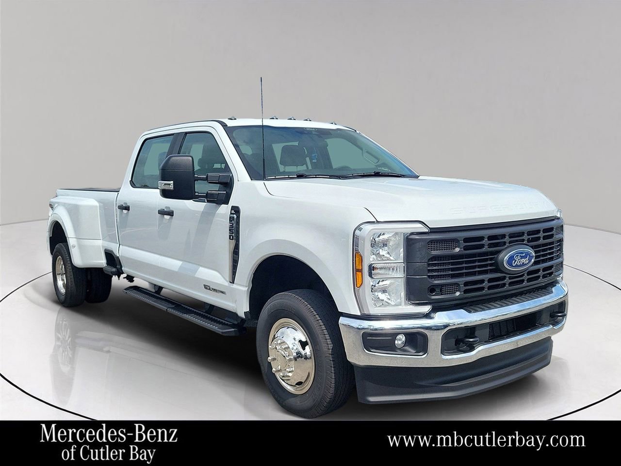 Used 2024 Ford F350 XL AWD/4WD image 1