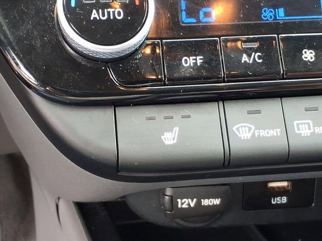 Used 2025 Hyundai Elantra SEL image 8