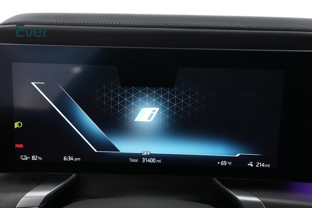 Used 2023 BMW i7 xDrive60 AWD/4WD image 7