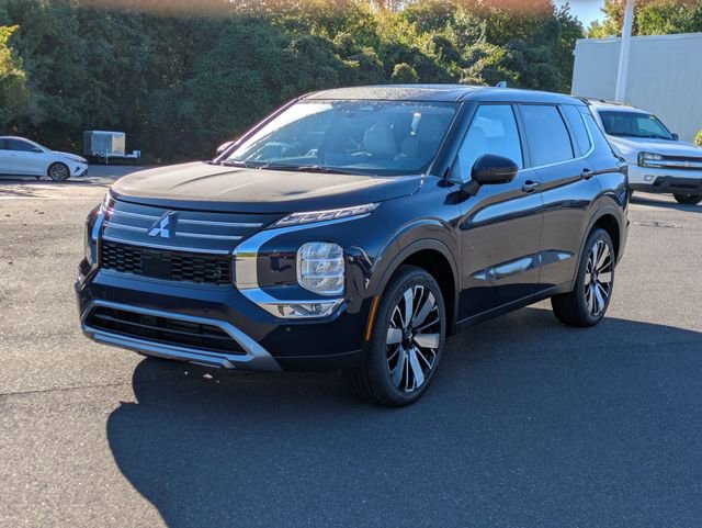 New 2025 Mitsubishi Outlander SE image 6