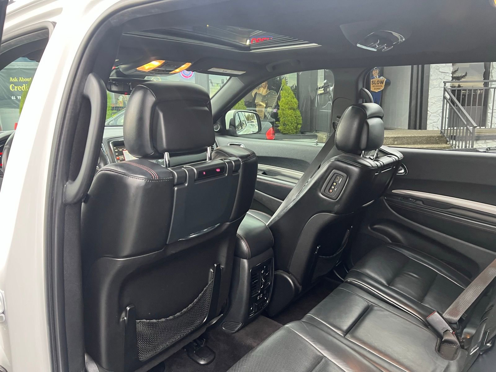 Used 2017 Dodge Durango R/T w/ Technology Group image 28