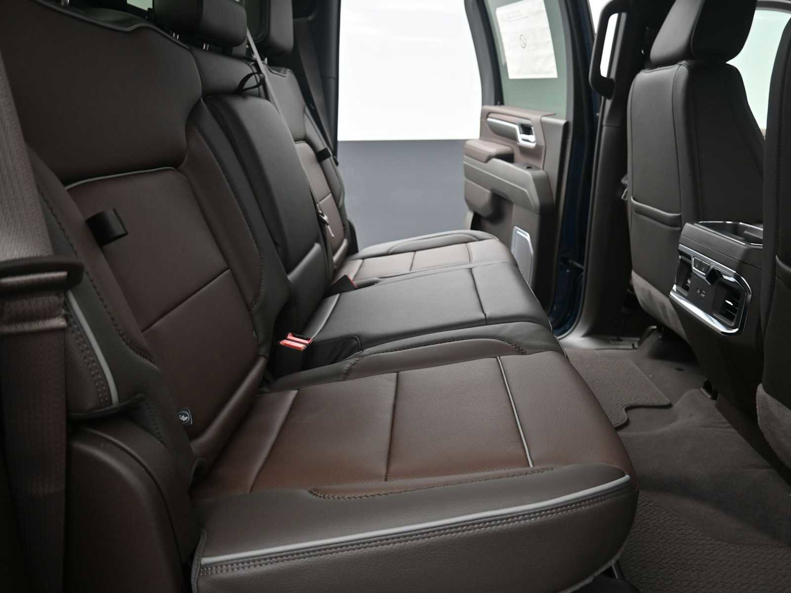 New 2026 GMC Sierra 2500 Denali w/ Denali Reserve Package image 9