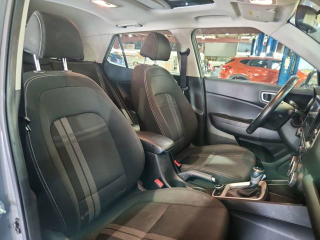 Used 2020 Hyundai Venue SEL w/ Convenience + Premium Package image 47