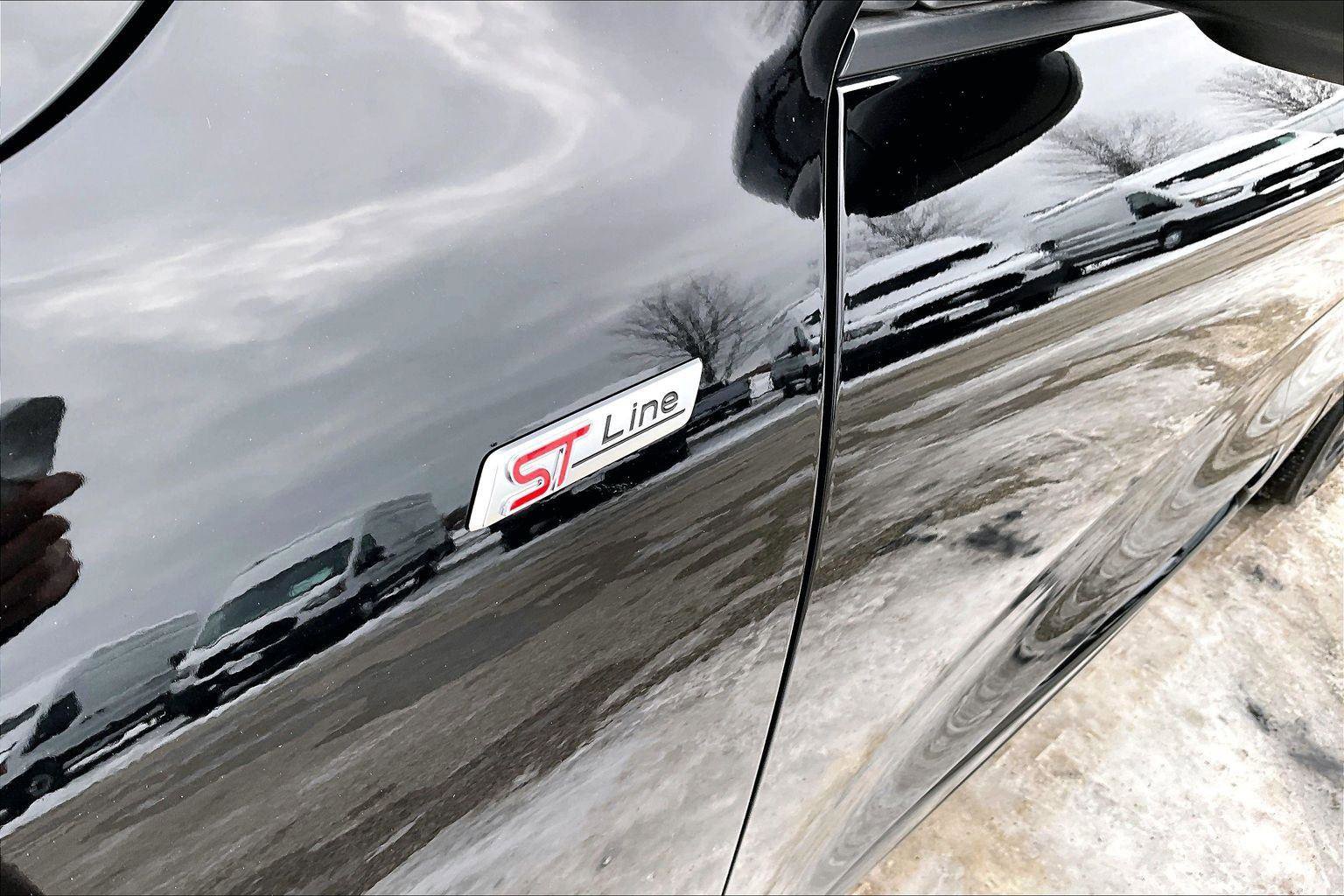 Used 2023 Ford Escape ST-Line Select w/ Tech Pack #2 AWD/4WD image 18